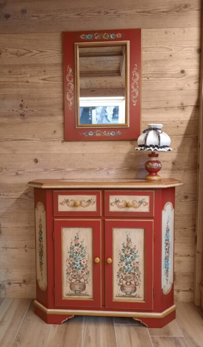 Credenzina smussata 2 porte 2 cassetti